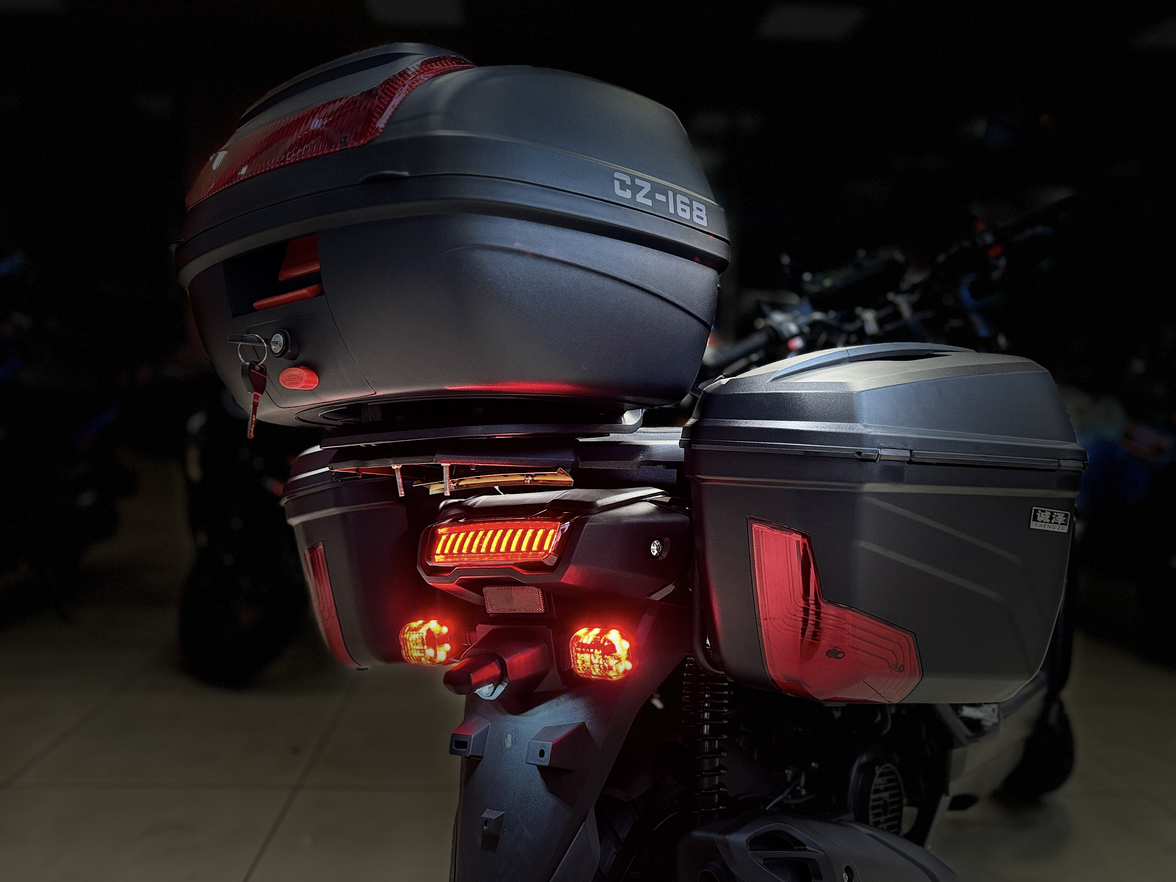 Скутер PROMAX STALKER ARMY EFI 240(49)