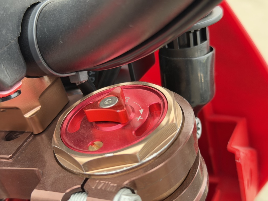 Кроссовый мотоцикл (эндуро) PROMAX WOLVERINE 302 2T EFI